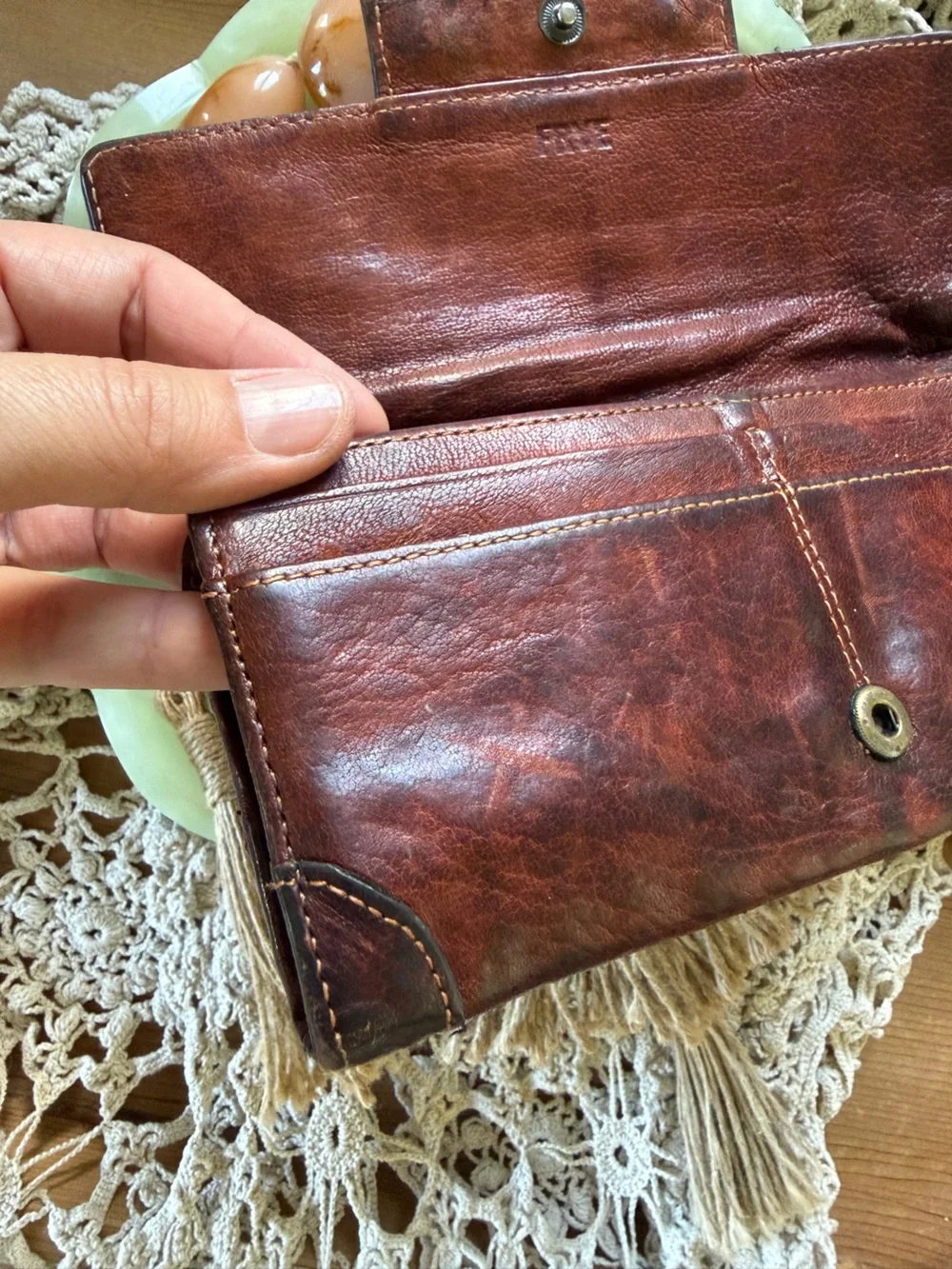 Frye Cameron Continental Cognac Rust Brown Leather Clutch Wallet